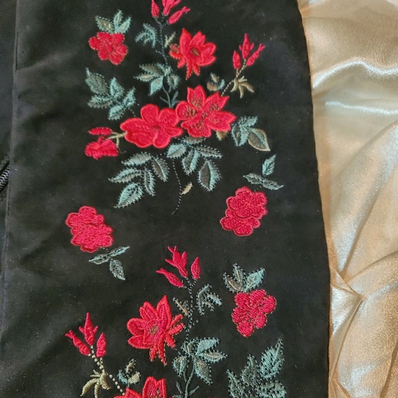 New Libby Edelman Boots black with red flowers - Picture 3 of 7